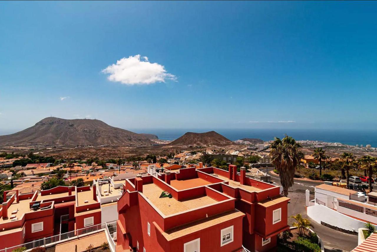 Superlative Apartment With Spectacular Ocean Views Chayofa 外观 照片